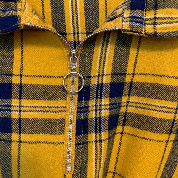 No Boundaries Yellow Cropped Flannel Top Juniors Size 7-9 - Picture 2 of 8
